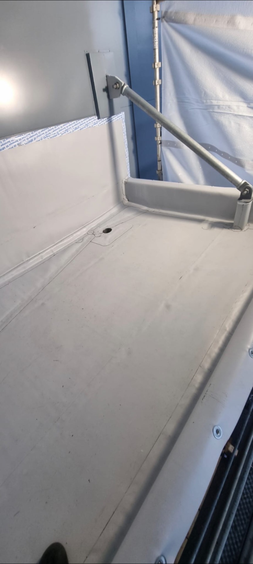 Hidroizolacija terase PVC membranom s podignutim detaljima